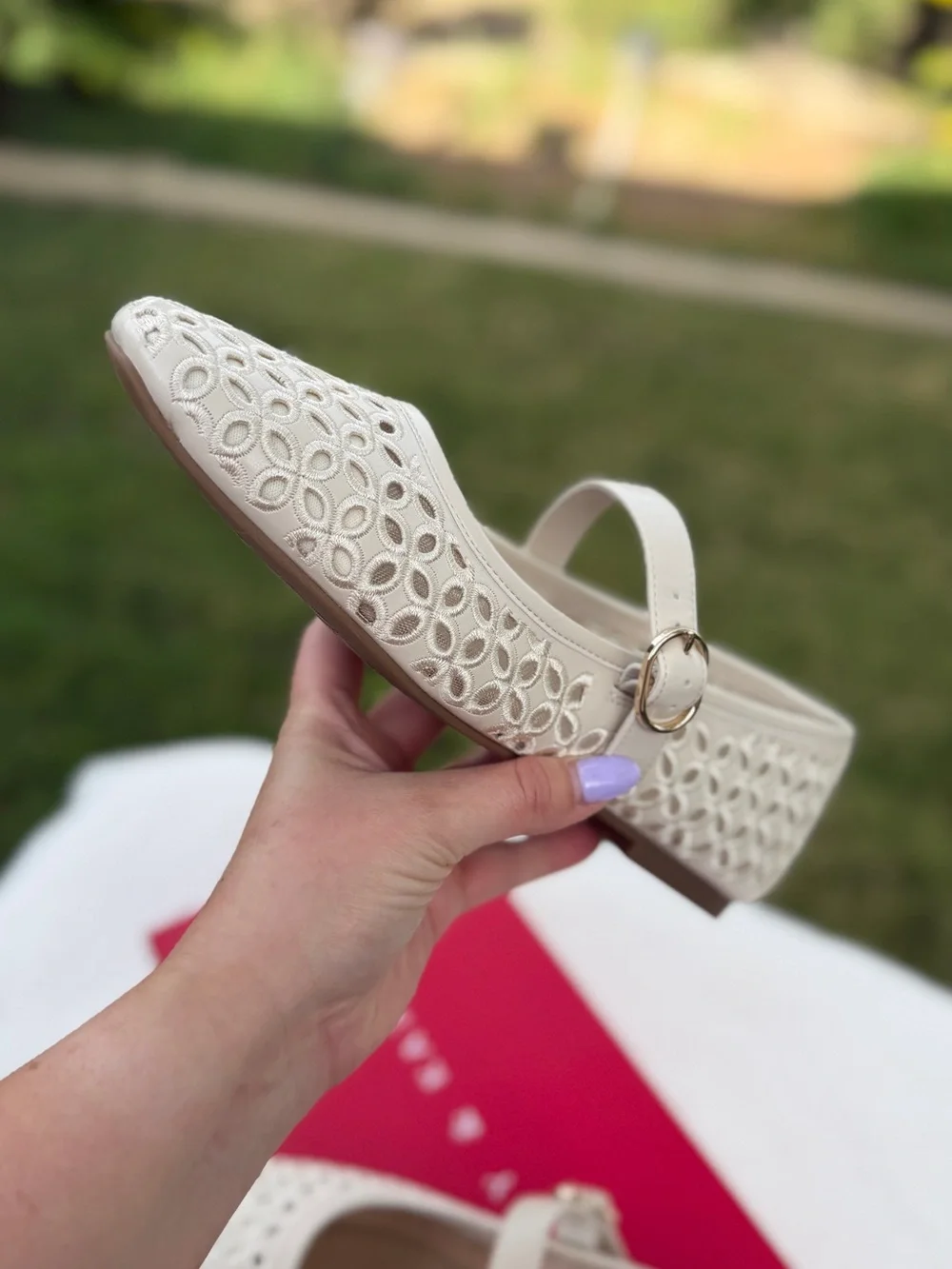 Kelly & Katie KK-Nia Mary Jane Flats